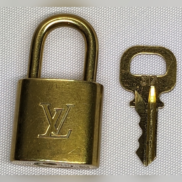 Louis Vuitton Jewelry - Louis Vuitton LV Brass Lock #317 & Single Key #317 PARIS made in France,W/ Chain